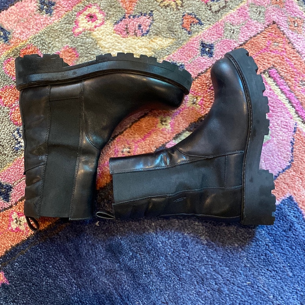 Vagabond black leather boots